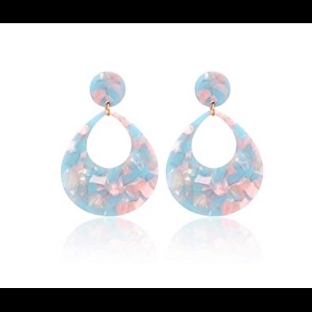 Blue and white acrylic resin teardrop earrings